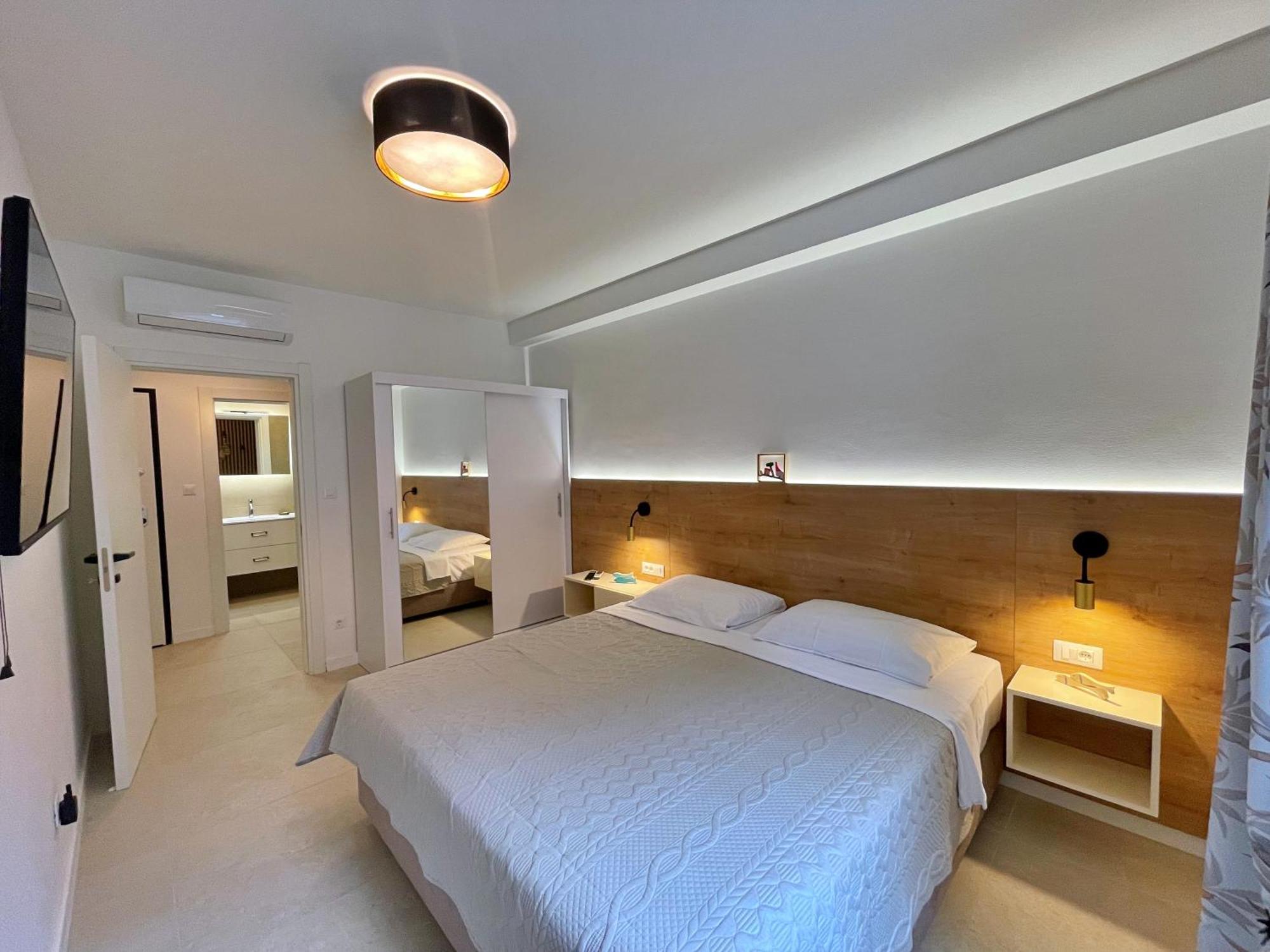 Villas Punta Silo - Luxury Apartments With Pool Экстерьер фото